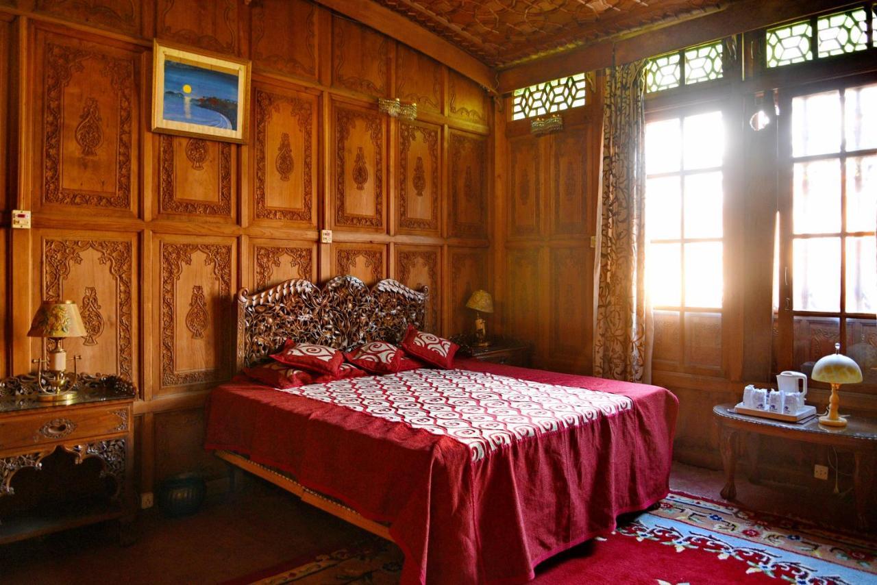 De Laila House Boat By Sterling Hotel Srinagar  Luaran gambar