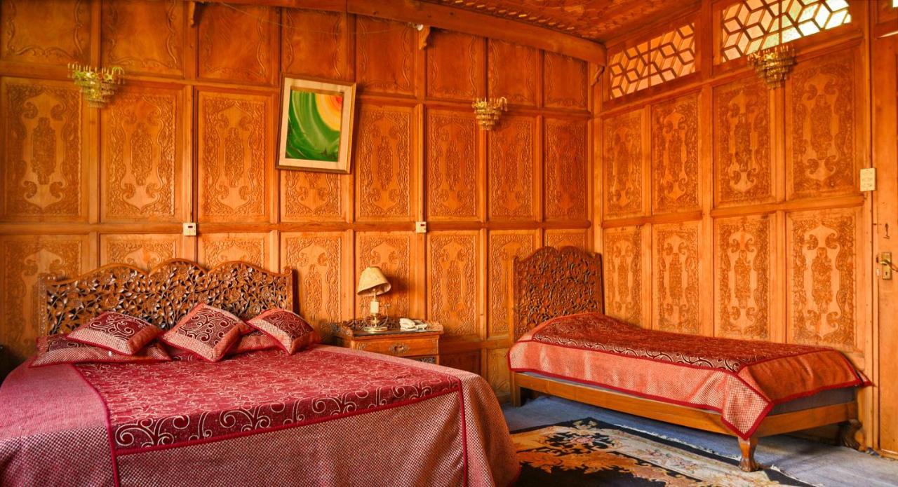 De Laila House Boat By Sterling Hotel Srinagar  Luaran gambar