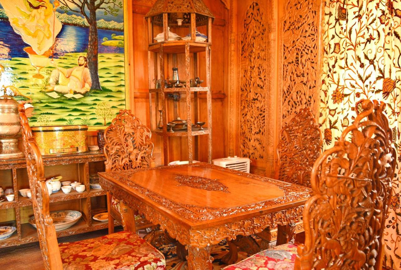 De Laila House Boat By Sterling Hotel Srinagar  Luaran gambar