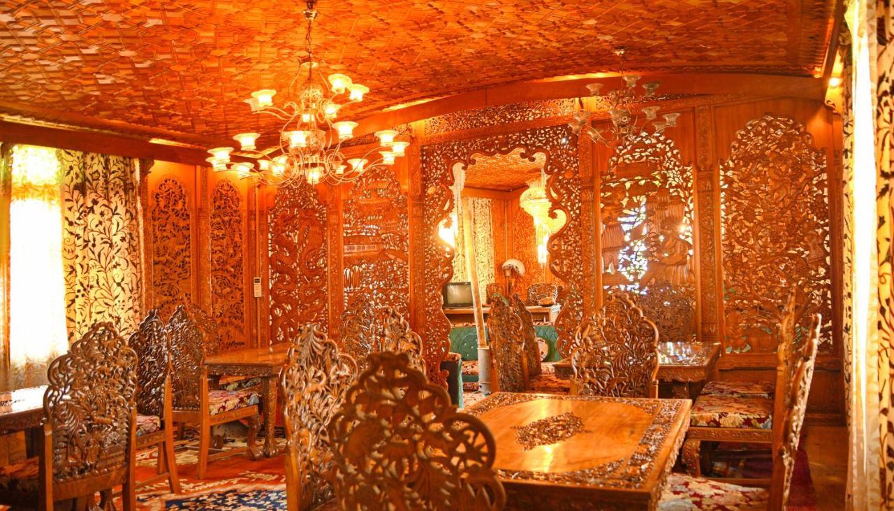 De Laila House Boat By Sterling Hotel Srinagar  Luaran gambar