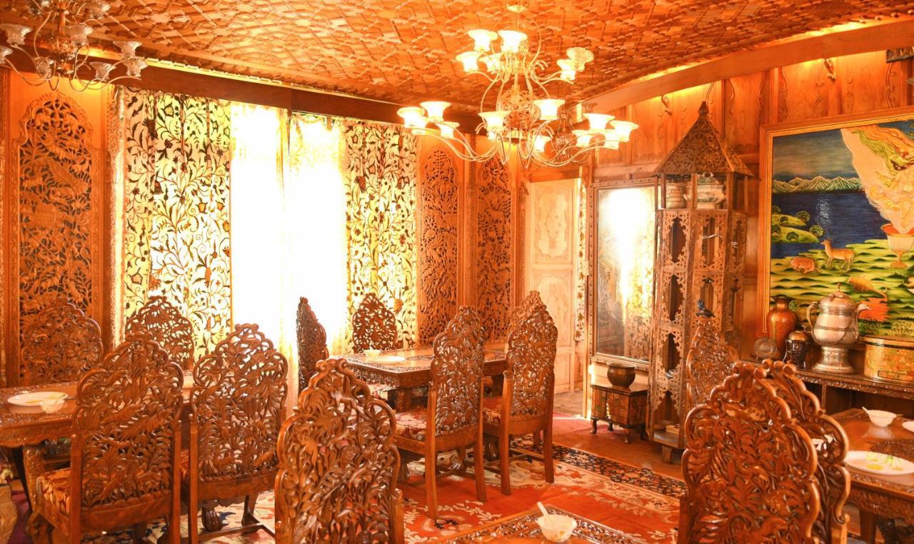 De Laila House Boat By Sterling Hotel Srinagar  Luaran gambar
