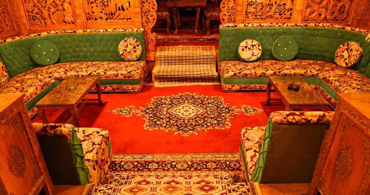 De Laila House Boat By Sterling Hotel Srinagar  Luaran gambar