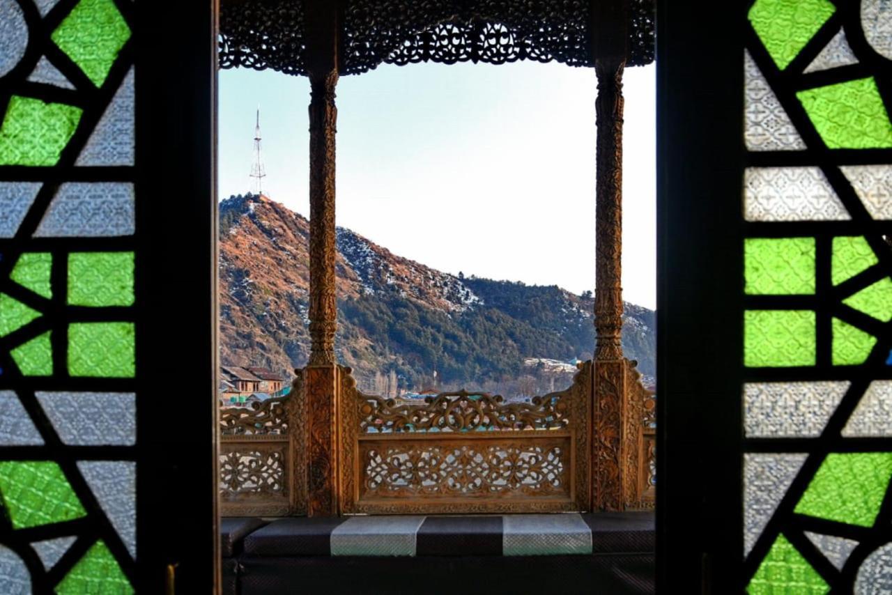 De Laila House Boat By Sterling Hotel Srinagar  Luaran gambar