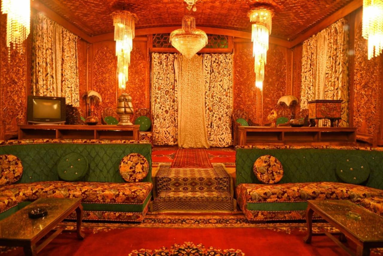 De Laila House Boat By Sterling Hotel Srinagar  Luaran gambar